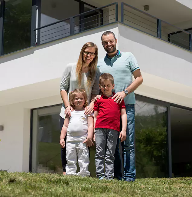Why Oakton Trusts Oakton Pest Control Pro for Carpenter Bee Removal?